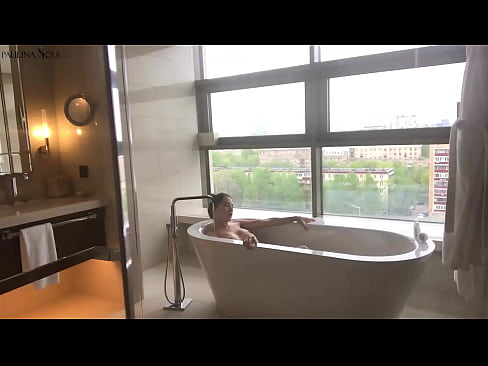 ❤️ Une énorme nana se branlant passionnément la chatte dans la salle de bains ️❌ Vidéo de sexe at fr.tusar.top ❤