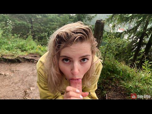 ❤️ Une fille avale du sperme après une fellation publique - Eva Elfi ️❌ Vidéo de sexe at fr.tusar.top ❤